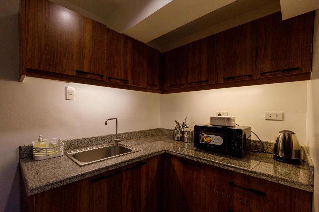5880 Enriquez Residences Manila Eksteriør bilde