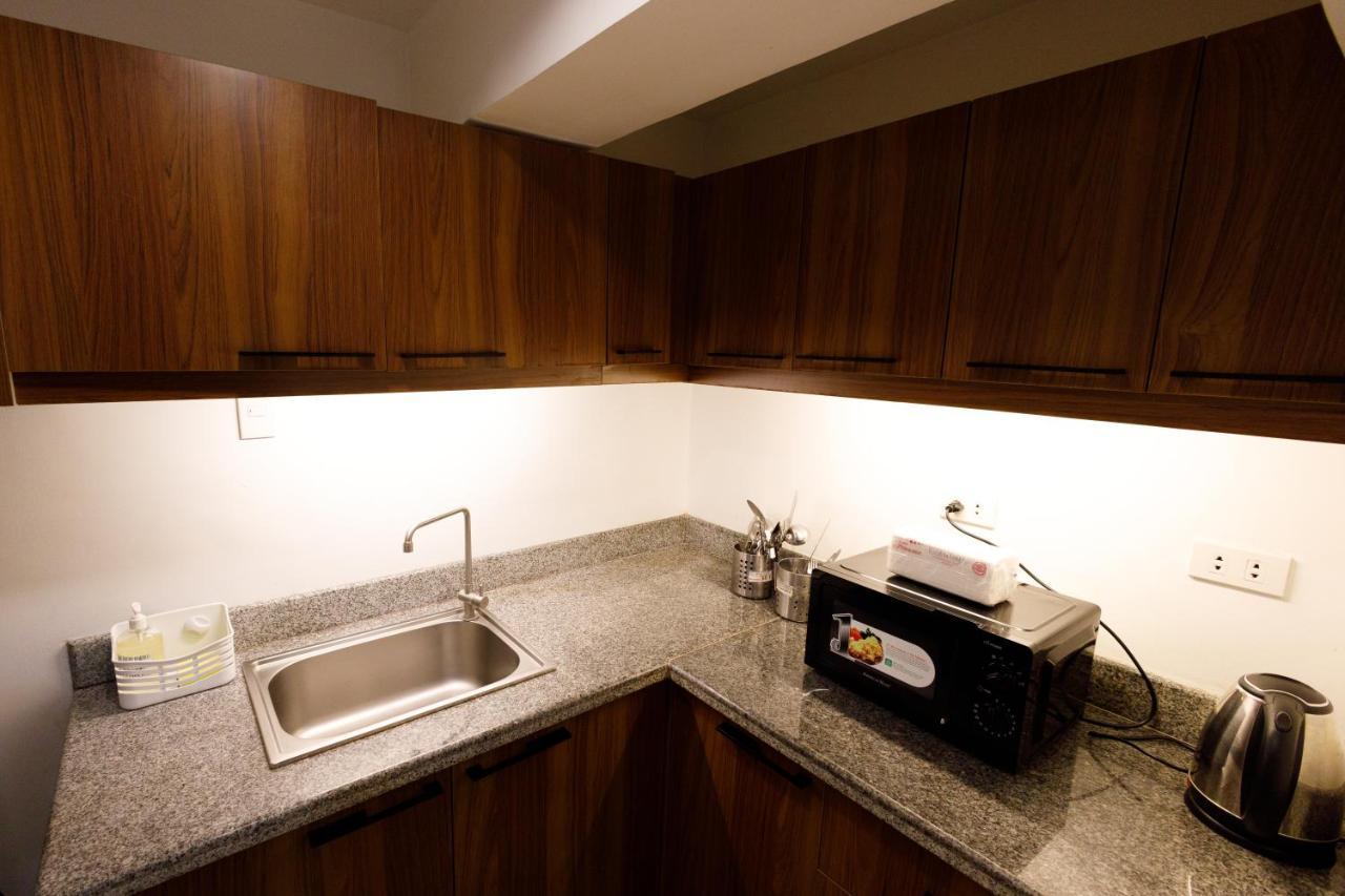 5880 Enriquez Residences Manila Eksteriør bilde