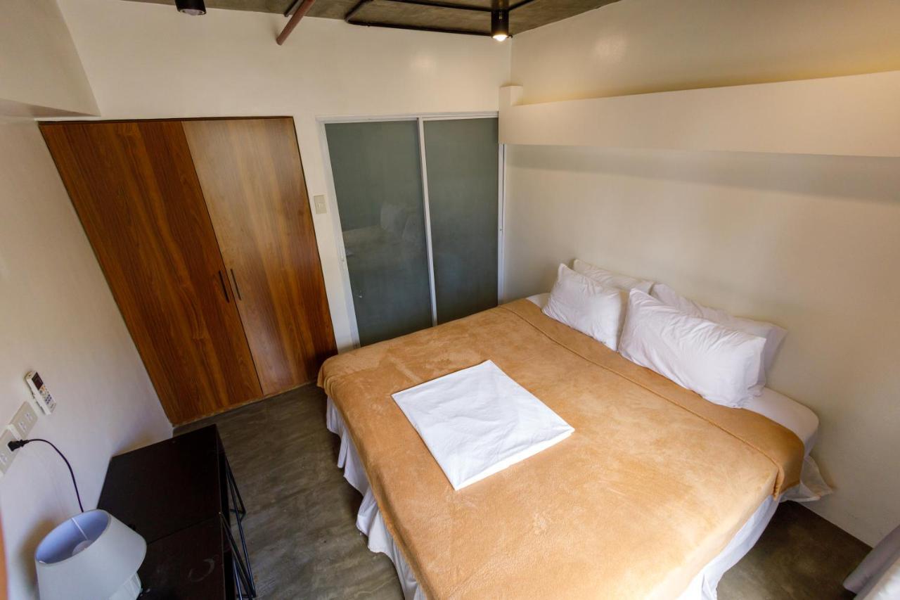 5880 Enriquez Residences Manila Eksteriør bilde