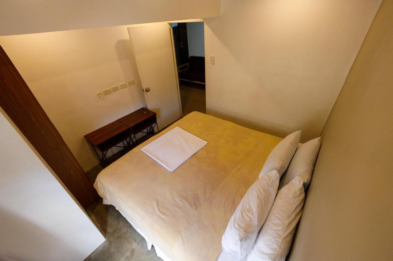 5880 Enriquez Residences Manila Eksteriør bilde
