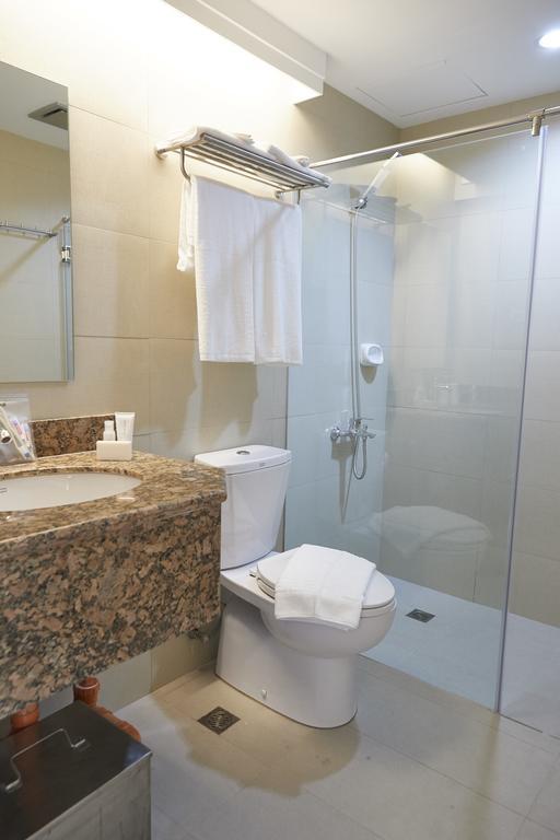 5880 Enriquez Residences Manila Eksteriør bilde